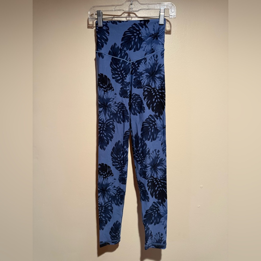 Aerie Offline Real Me High Waist Leggings blue tropical leaf pattern XS